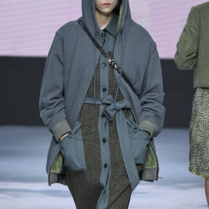 [프릭스 바이 김태훈] [리퍼브 컬렉션 샘플세일] 포켓 패치워크 벨티드 울 트위드 체크 셔츠드레스