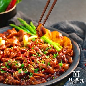 [요리일가] 직접 만든 비법 양념 불향 가득한 직화 돼지 알곱창 야식 캠핑음식 밀키트 맛집