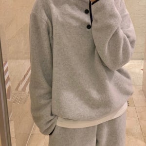 (단독)겨울 필수 베어리 플리스 반오픈 버튼 맨투맨 베러모먼트