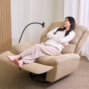 모션스튜디오 소프 1인용 전동 리클라이너 패브릭 소파 안락의자