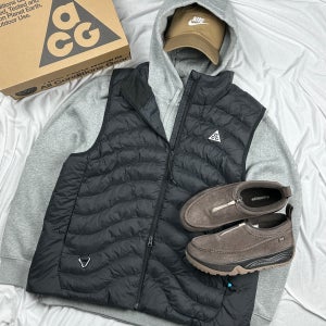 나이키 ACG 써마핏 경량 패커블 패딩조끼 라바 플로우 베스트