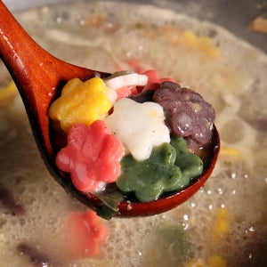 밀레의공방 30년 명가 국내산 햅쌀 오색 꽃 떡국떡 1kg