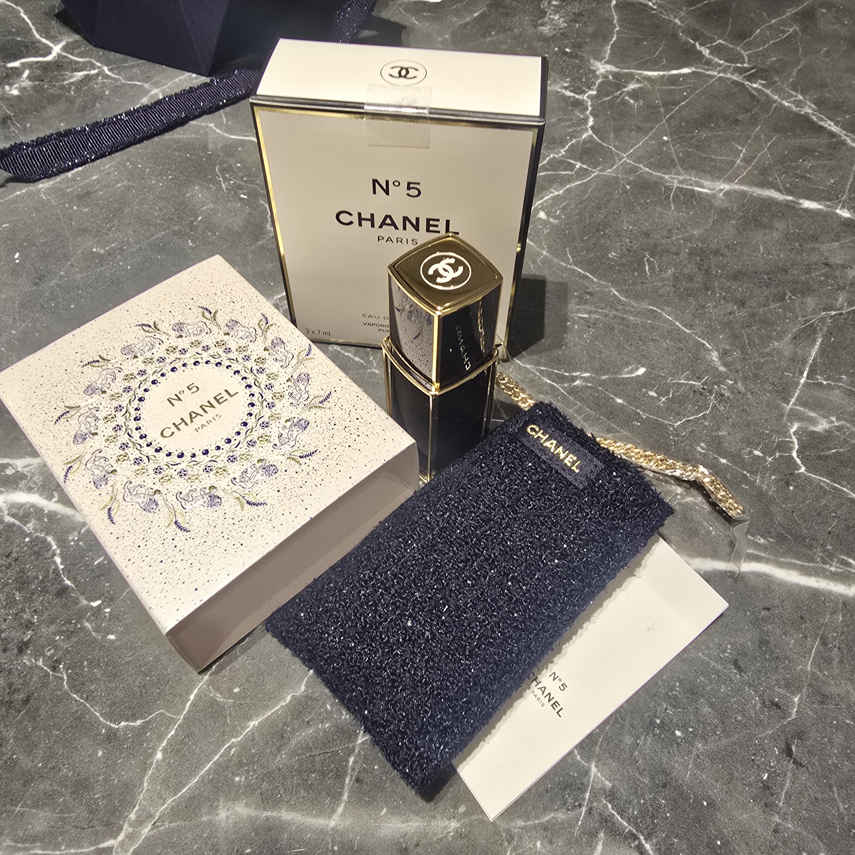 Chanel No.5 Eau de Parfum (샤넬 넘버5 오드퍼퓸)