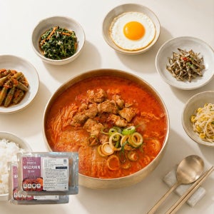[2팩] 2인분 돼지김치찌개 밀키트 한식 집밥 캠핑 술안주 자취생 직장인 5분요리 650g, 2개