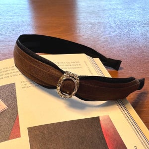 스웨이드 레더 큐빅 머리띠 가죽 헤어밴드 4컬러