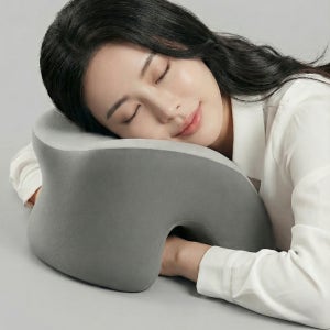 웰메디케어 엎드림베개 메모리폼 낮잠 책상 학교 사무실 독서실용 베개