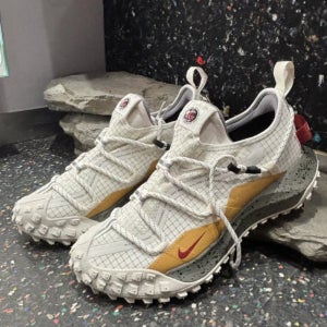 나이키 ACG 마운틴 플라이 로우 고어텍스 트래킹화 남녀공용 화이트 IQ9789-062