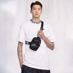 [국내매장판] 나이키 힙색 슬링백 여행용 웨이스트백 테크 힙팩 미니 핸드폰 가방