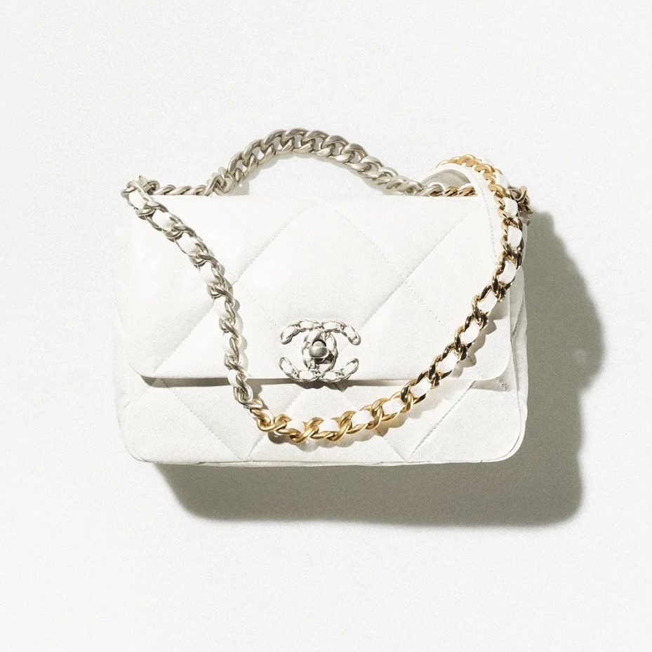 샤넬 CHANEL 19 핸드백 화이트 AS1160 B07327 10601