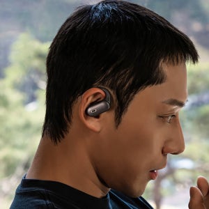 아이리버 러닝 귀걸이형 블루투스 무선 이어폰 오픈형 노이즈캔슬링 IOW-A96