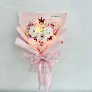 비누 꽃다발 졸업식 졸업선물 기념일 사탕 파스텔 장미 꽃다발 LED 하트봉 핑크
