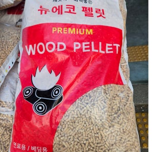 뉴에코 우드 펠릿 프리미엄 15kg 고양이 모래 화목 캠핑 난로 연료