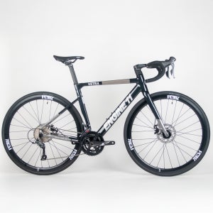 엔진11 베트라 로드 완성차 클라리스