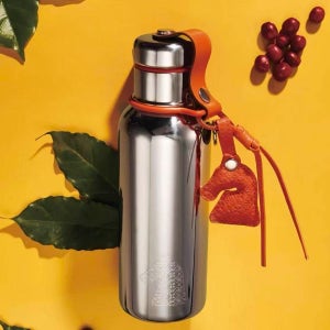 스타벅스 텀블러 2026 스벅 MD 중국 신년 말의 해 에디션 499ml, 말머리 가죽 팬던트 스테인리스 보온병