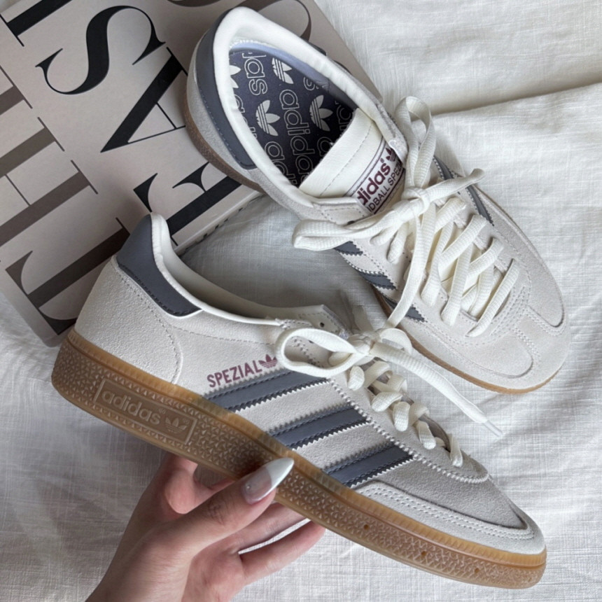 아디다스 HANDBALL SPEZIAL 스니커즈 HQ5130