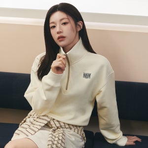 [마리떼프랑소와저버] W SMALL CLASSIC LOGO HALF ZIPUP CROP SWEATSHIRT ivory