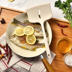 넓은 대형 주걱 찢어짐 없이 넓게 뒤집는 실리콘 와이드뒤집개