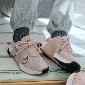 나이키 우먼 메트콘9 프리미엄 핑크 헬스화 크로스핏화 트레이닝화 HF1209-600