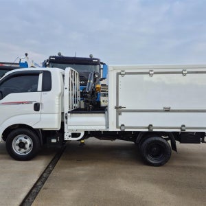 1.2톤 카고크레인 동해433 이동정비차 콤프레샤 인버터 봉고3 매매