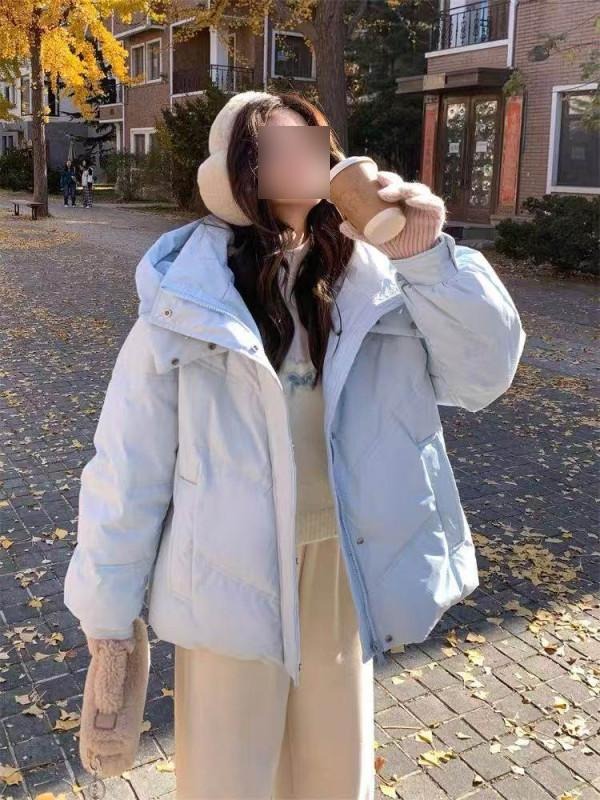 하늘색 패딩 재킷 후드 패딩점퍼 아우터 두꺼운 겨울용 삿포로 따뜻한 여행 코디