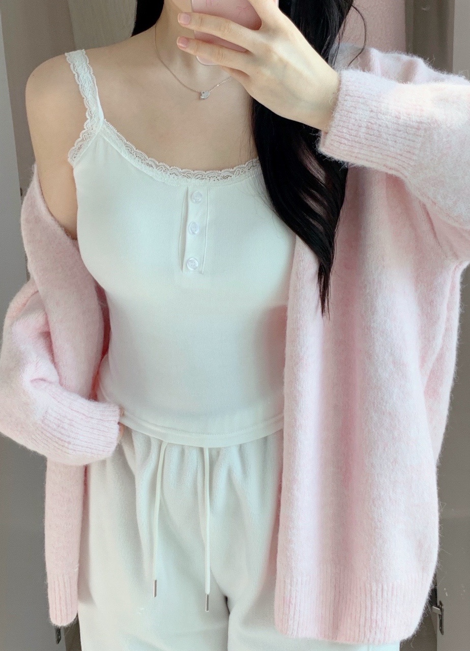 White lace button top 화이트 레이스 버튼 캡나시