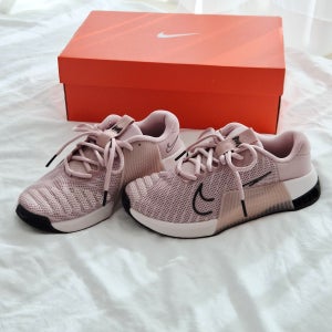 나이키 메트콘9 여성 헬스 운동화 크로스핏 트레이닝 HF1209-600