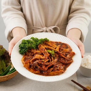 밀밭명가(밀밭칼국수) 당일생산 매콤하고 신선한 양념 오징어볶음 500g