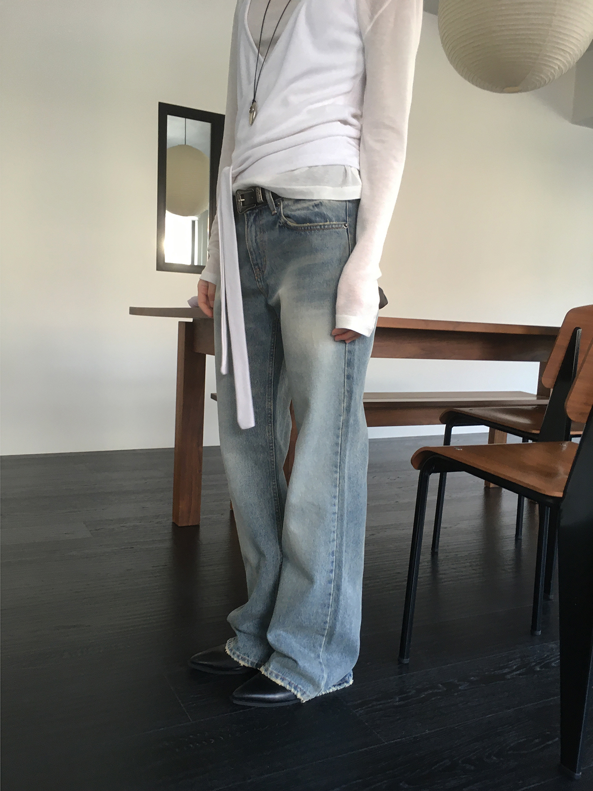 [미엔느] odd bootcut denim / 오드 로우라이즈 세미 부츠컷 데님 (1col)