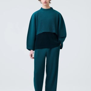 옴므 플리세 컬러 플리츠 1 긴팔 크롭 탑 JK171