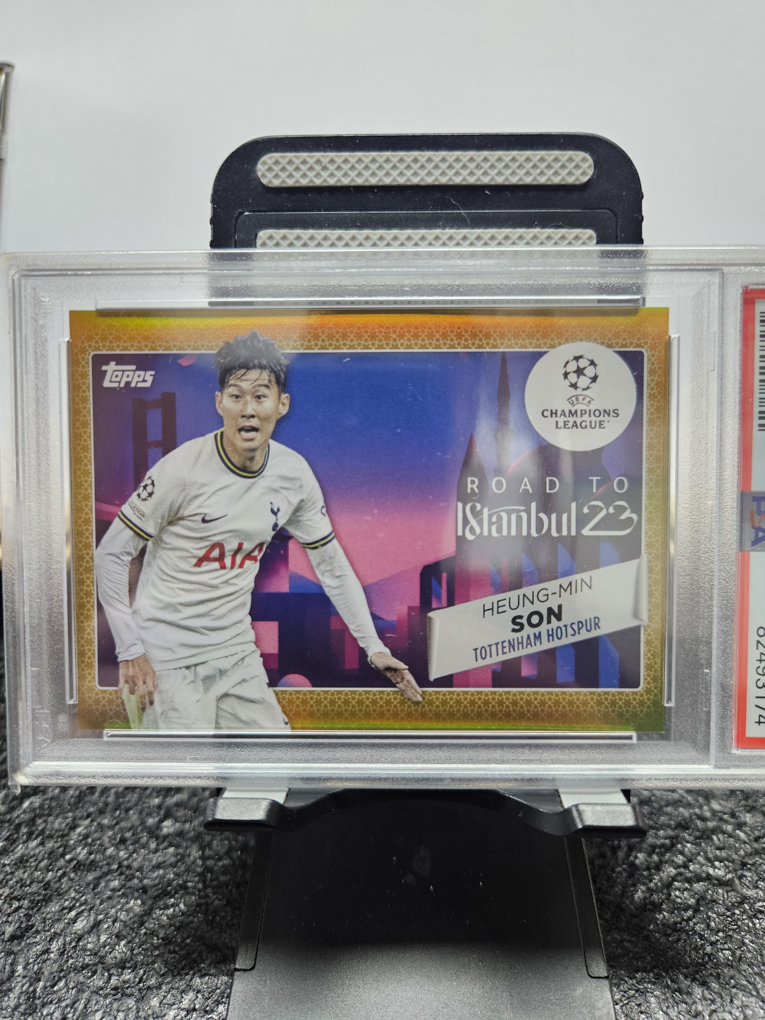 2022-23 탑스 UEFA GOLD 50 한정 / 손흥민 / PSA 10