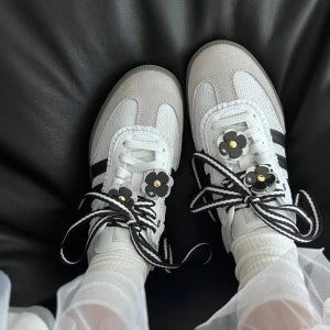 아디다스 우먼스 삼바 발레 코어 플라워 스니커즈 화이트 블랙 IH3371