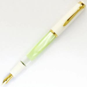 펠리칸 만년필 클래식 M200 파스텔 그린 스페셜 에디션 PELIKAN