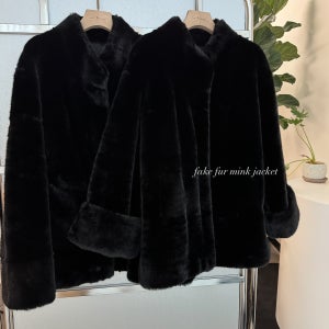 밍크 페이크퍼 하프 자켓 (one color)