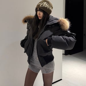 WARDEN EDGE 라쿤퍼 후드 덕다운 숏 패딩 블랙