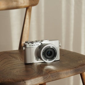 OM SYSTEM 올림푸스 미러리스 카메라 바디 화이트 OLYMPUS PEN E-P7