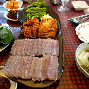 흑산도 홍어 1kg (7-8인분) 암치로만작업 홍어애제공