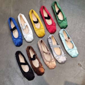 (225-260) 빅사이즈 실키 발레리나 슈즈 등반도 리본 플랫슈즈 1cm