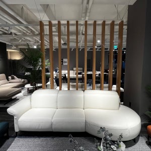 아울렛 나뚜찌에디션스 베네치아 화이트 4인 가죽소파