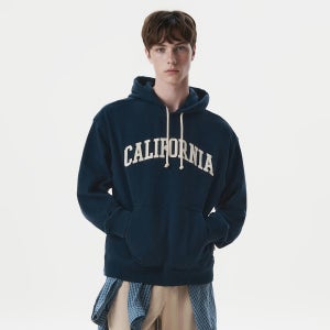 [후아유] 캠퍼스 패치 후드티(공용) / WHMHG2221U