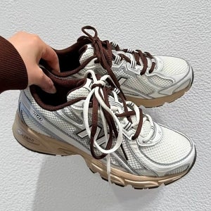 뉴발란스 740 화이트 빈티지 브라운 U7401Q2 한정판 운동화