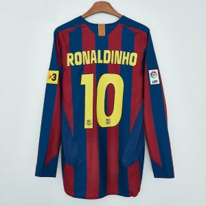 나이키 05/06 바르셀로나 리이슈 호나우지뉴 홈 유니폼 긴팔 저지 마킹판 HQ1462-471