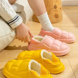 여성 패딩 슬립온 겨울 퀼팅 양털 방한 신발