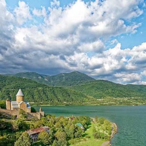 [자유여행] 코카서스 티웨이직항 + 공항픽업 + 호스텔1박