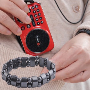 MP3+라디오 녹음기+이어폰/부모님 선물 효디오+건강팔찌/트롯 가요 SD카드