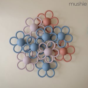 [Mushie] 무쉬 데이지 플라워 딸랑이 치발기 신생아 실리콘 치발기