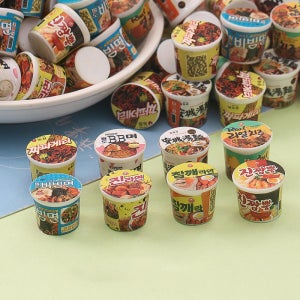 컵라면 미니어쳐 인테리어 음식 소품 진라면 모형 비빔면 모양 짜파게티 인형의집 납골당