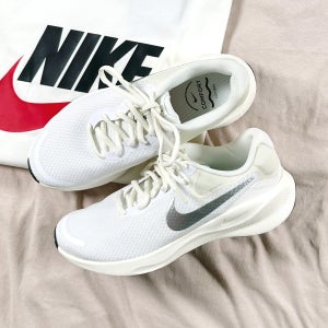 나이키 여성 운동화 레볼루션 7 런닝화 조깅화 실버