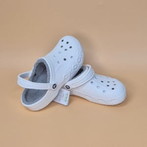 크록스 바야 라인드 클로그 화이트 205969-11H 슬리퍼 털크록스 겨울 털신 양털 신발