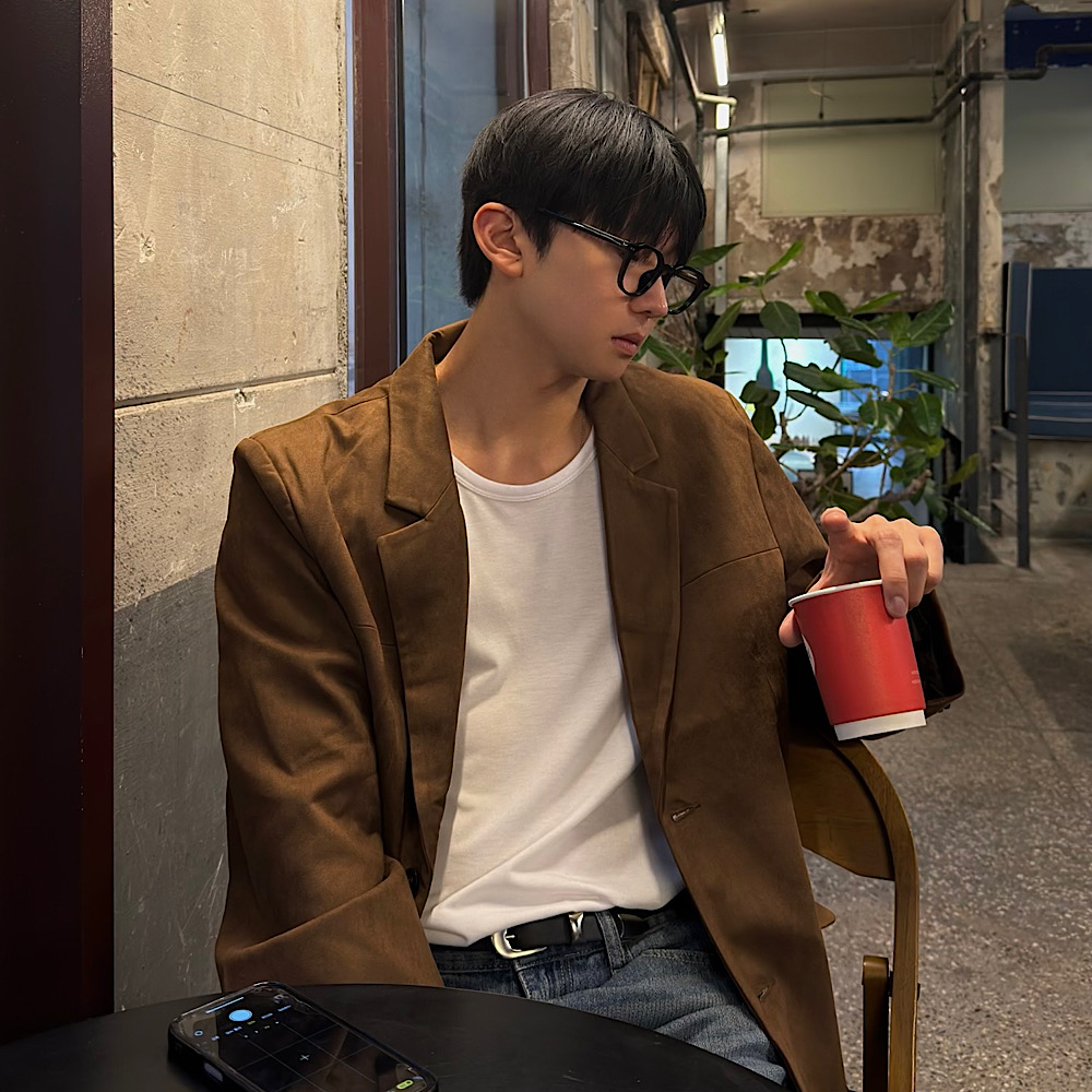 베러댄스탠다드 스웨이드 블레이저 브라운 자켓