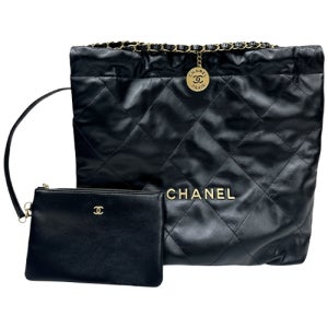 [샤넬] 샤넬 22 미디움 핸드백 샤이니 카프스킨 골드 메탈 블랙 가방 AS3261 B19059 94305 / TRN